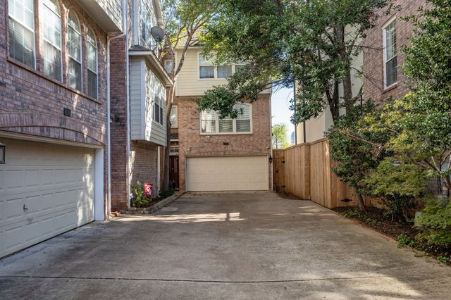 2704 Welborn Street E, Dallas, TX 75219