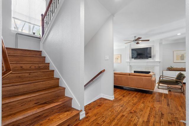 2704 Welborn Street E, Dallas, TX 75219