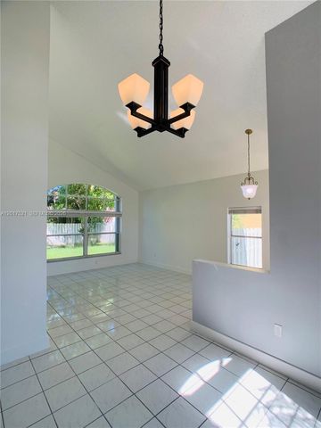 18801 NW 12th St 18801, Pembroke Pines, FL 33029