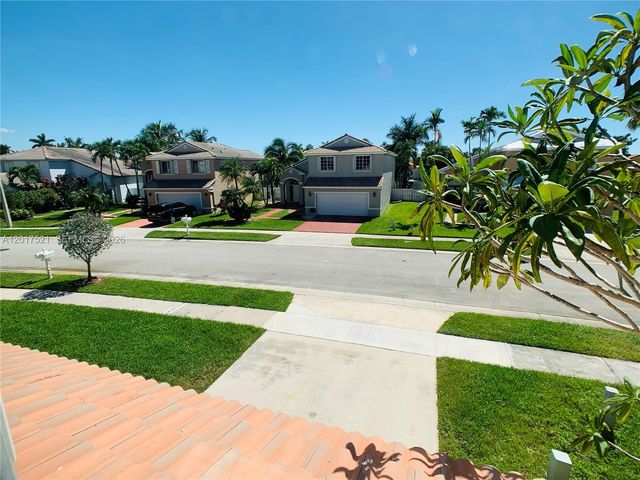 18801 NW 12th St 18801, Pembroke Pines, FL 33029