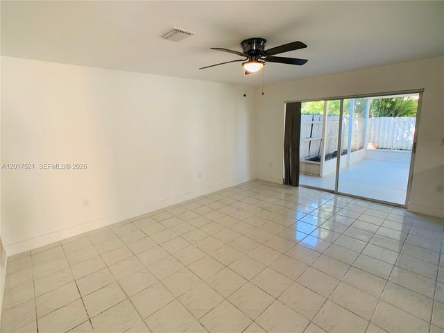18801 NW 12th St 18801, Pembroke Pines, FL 33029