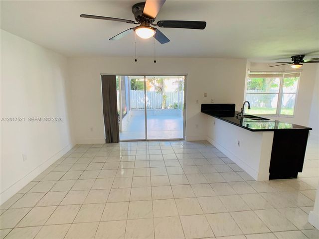 18801 NW 12th St 18801, Pembroke Pines, FL 33029