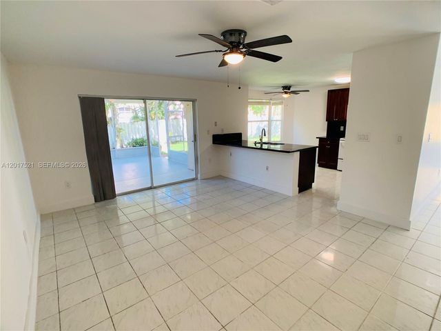18801 NW 12th St 18801, Pembroke Pines, FL 33029