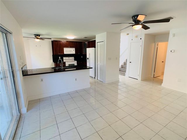 18801 NW 12th St 18801, Pembroke Pines, FL 33029