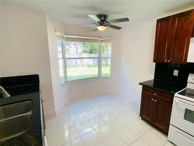 18801 NW 12th St 18801, Pembroke Pines, FL 33029