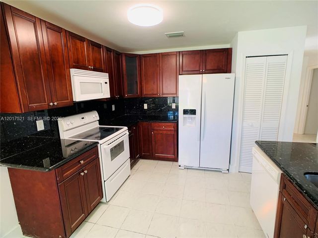18801 NW 12th St 18801, Pembroke Pines, FL 33029