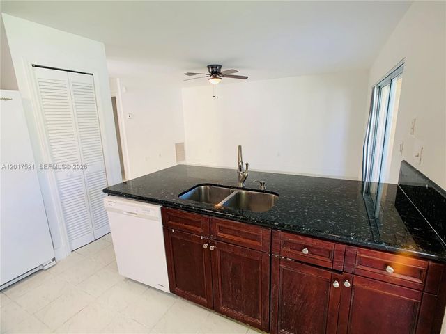 18801 NW 12th St 18801, Pembroke Pines, FL 33029