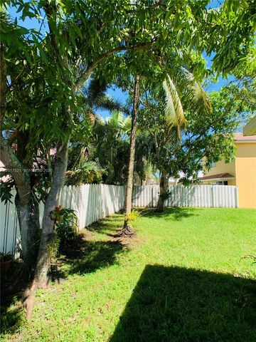 18801 NW 12th St 18801, Pembroke Pines, FL 33029