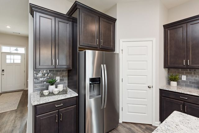 154 Willow Bend Drive, Mount Juliet, TN 37122