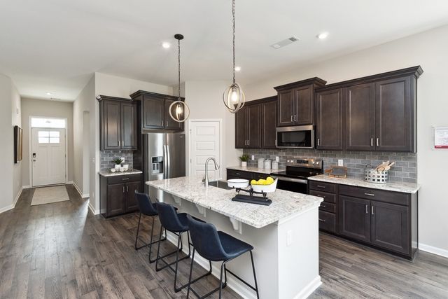 154 Willow Bend Drive, Mount Juliet, TN 37122