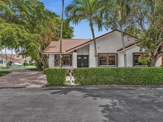 7457 SW 112th Place, Miami, FL 33173