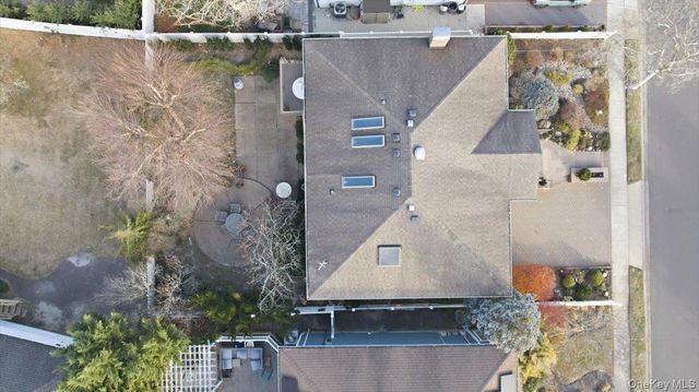 31 Regent Drive, Lido Beach, NY 11561