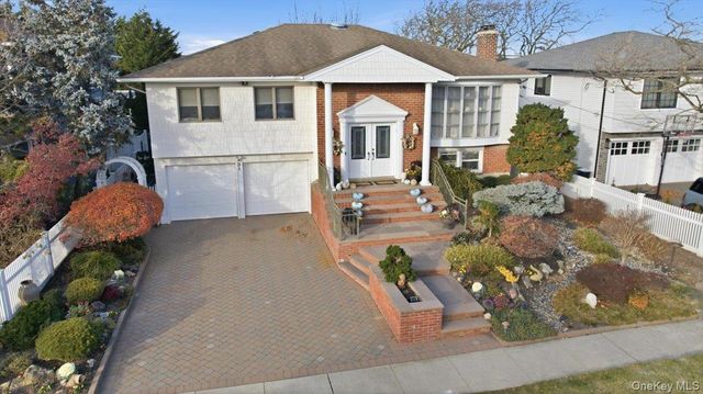 31 Regent Drive, Lido Beach, NY 11561