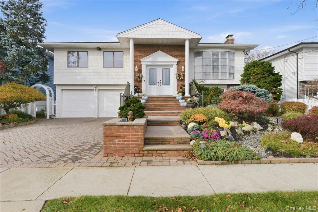 31 Regent Drive, Lido Beach, NY 11561