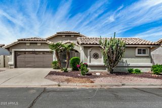 17718 N DESERT FLOWER Trail, Surprise, AZ 85374