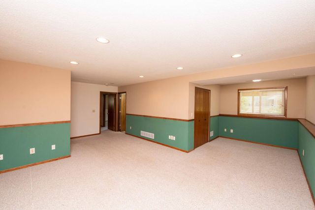 3244 Meadowbrook Court, Vadnais Heights, MN 55127