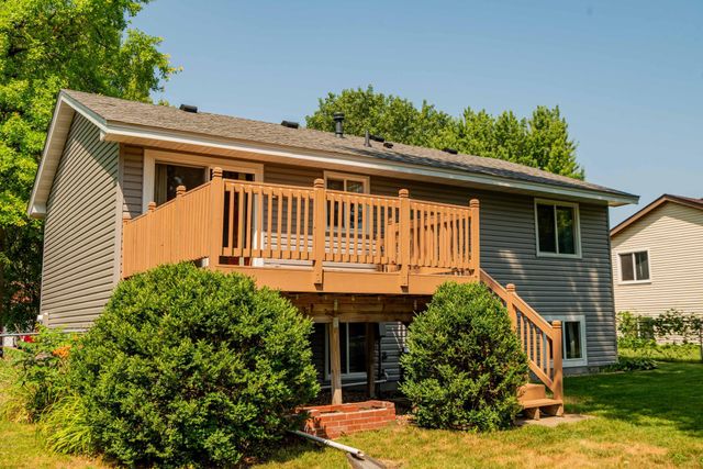 3244 Meadowbrook Court, Vadnais Heights, MN 55127
