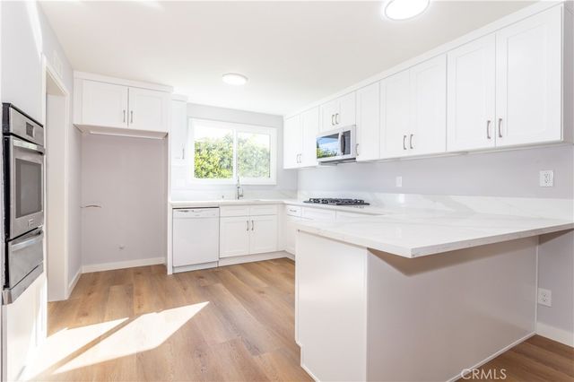 6552 Franrivers Avenue, West Hills, CA 91307