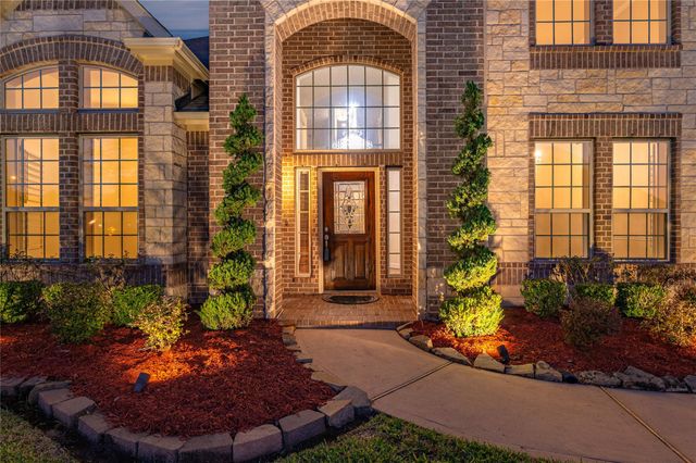 2322 Ashley Falls Lane, League City, TX 77573