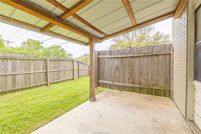 1401 Airline Drive A, College Station, TX 77845