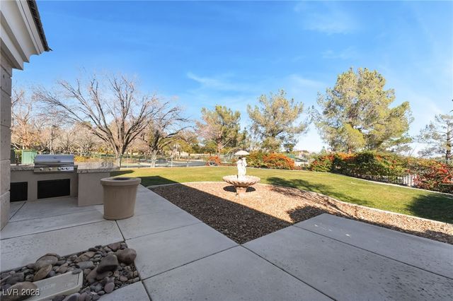 904 Pont Chartrain Drive, Las Vegas, NV 89145