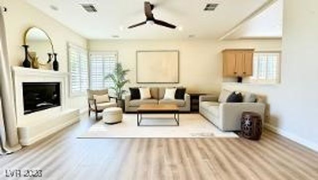 904 Pont Chartrain Drive, Las Vegas, NV 89145