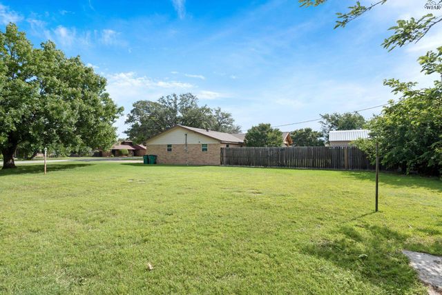303 CHRIS DRIVE, Wichita Falls, TX 76308