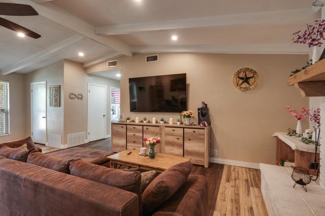 303 CHRIS DRIVE, Wichita Falls, TX 76308