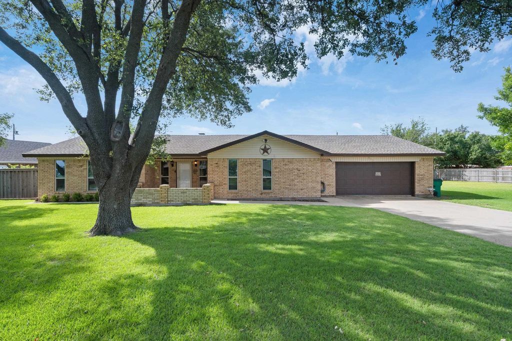 303 CHRIS DRIVE, Wichita Falls, TX 76308