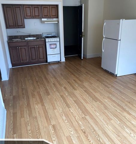 3335 W Diversey Avenue 230, Chicago, IL 60647