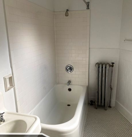 3335 W Diversey Avenue 230, Chicago, IL 60647