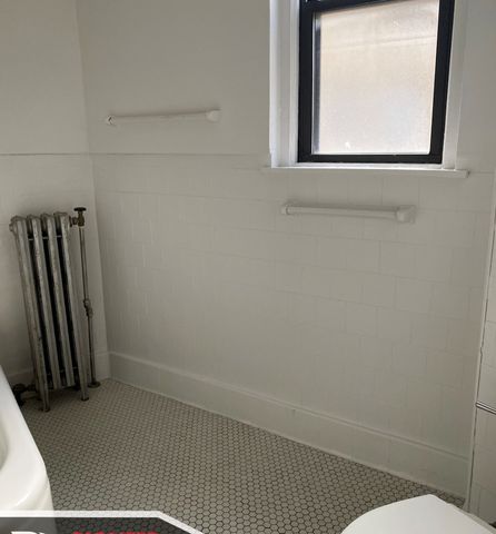 3335 W Diversey Avenue 230, Chicago, IL 60647