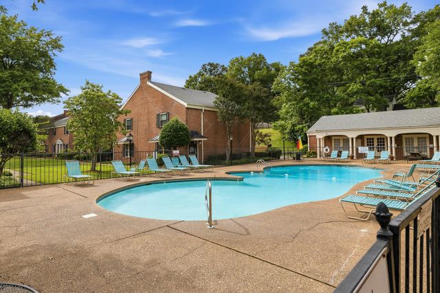 5720 Quince Rd Apt 4, Memphis, TN 38119