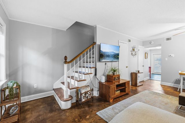 5720 Quince Rd Apt 4, Memphis, TN 38119