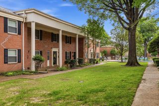 5720 Quince Rd Apt 4, Memphis, TN 38119