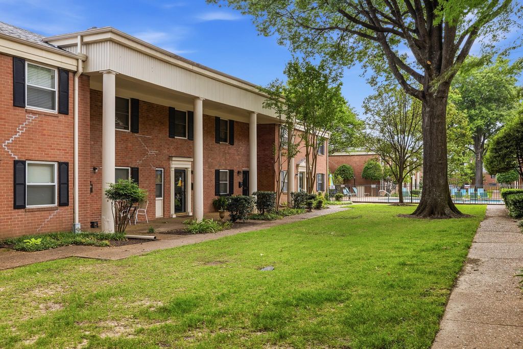 5720 Quince Rd Apt 4, Memphis, TN 38119