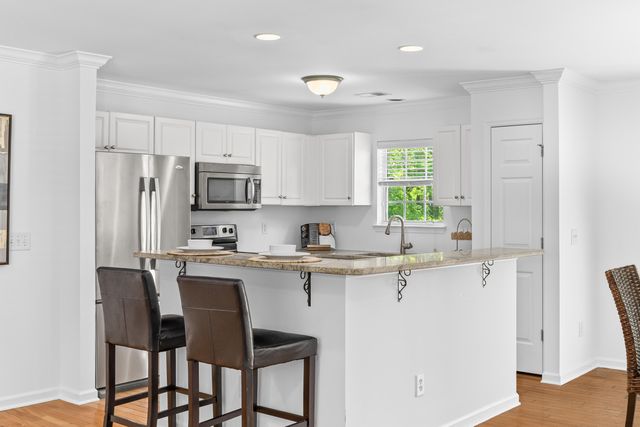 1099 Farmington Road, Charleston, SC 29412
