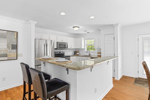 1099 Farmington Road, Charleston, SC 29412
