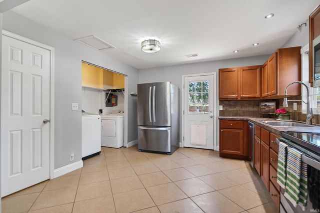 1926 Ravenswood Drive, Evansville, IN 47714