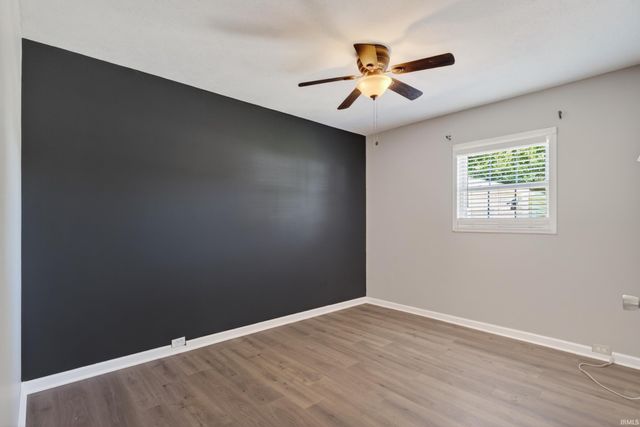 1926 Ravenswood Drive, Evansville, IN 47714