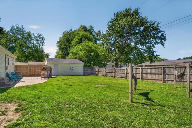 1926 Ravenswood Drive, Evansville, IN 47714
