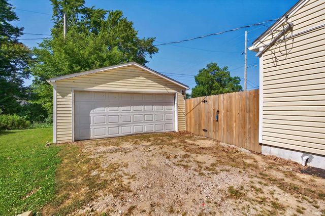 1926 Ravenswood Drive, Evansville, IN 47714