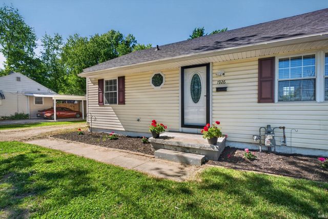 1926 Ravenswood Drive, Evansville, IN 47714