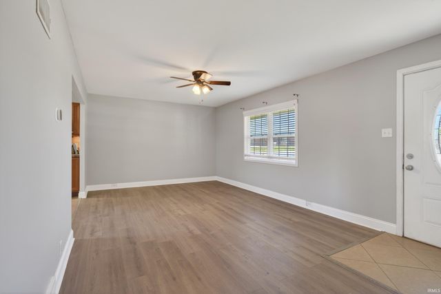 1926 Ravenswood Drive, Evansville, IN 47714
