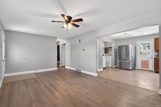 1926 Ravenswood Drive, Evansville, IN 47714