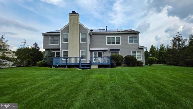 16 BODINE DR, Cranbury, NJ 08512