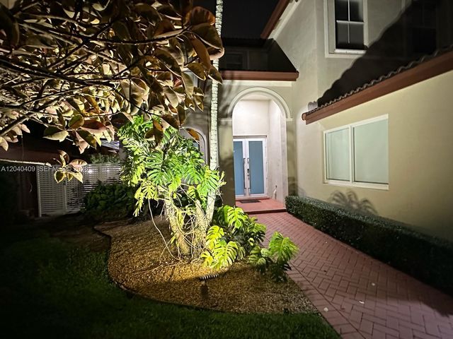2517 SW 148th Ct, Miami, FL 33185