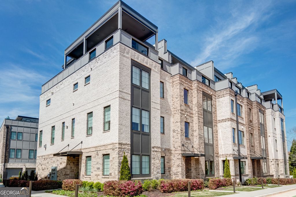 14 Newnan Views Circle, Newnan, GA 30263