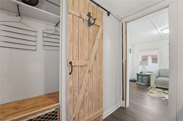 5 Stones Long Beach Drive, Ashtabula, OH 44004