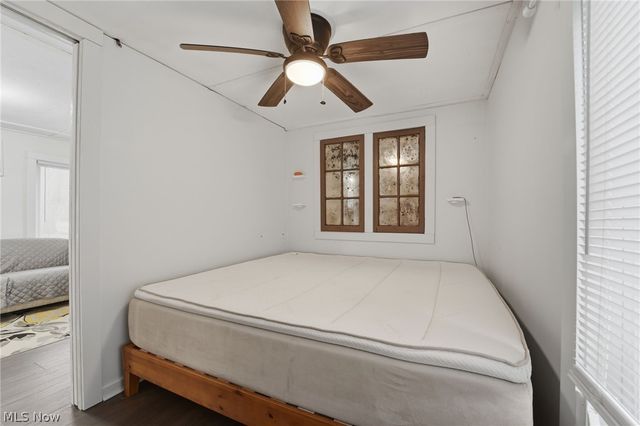 5 Stones Long Beach Drive, Ashtabula, OH 44004